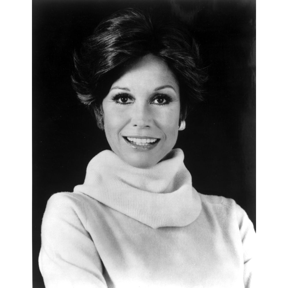 A Portrait Of Mary Tyler Moore Photo Print Image 1