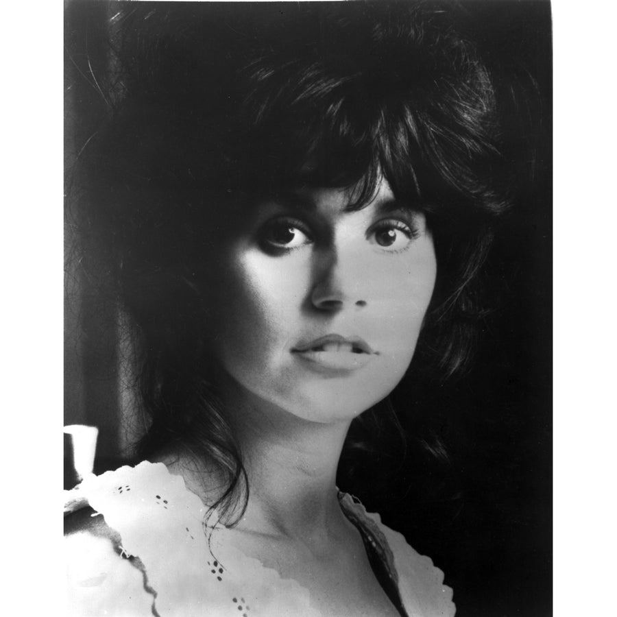 Linda Ronstadt Portrait in Classic Photo Print Image 1