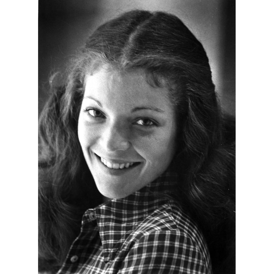 Amy Irving smiling and Facing Right in Classic Portrait Photo Print Image 1