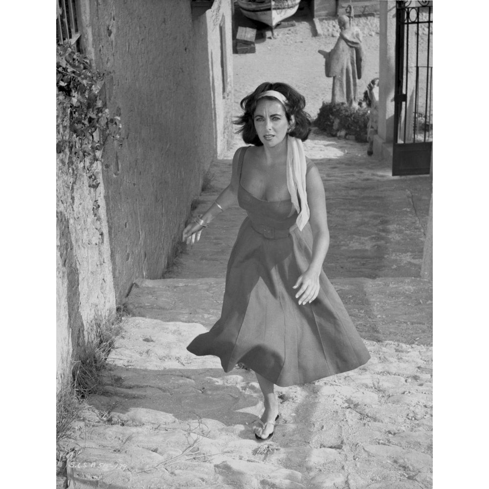 Elizabeth Taylor Running in Dress with Headband Photo Print Image 1