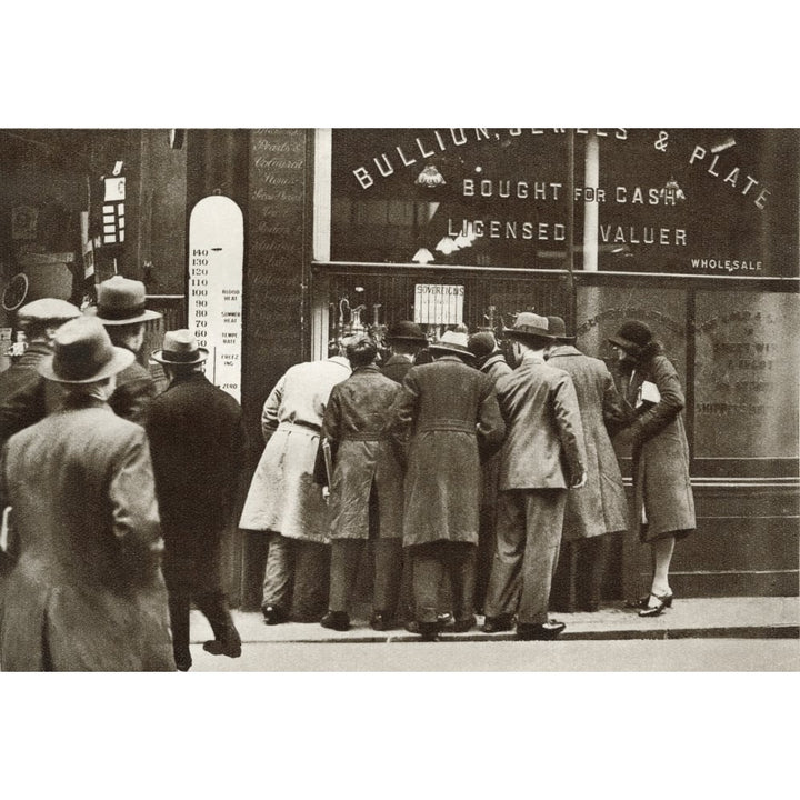 Jewellers shop offering good prices for gold bullion in 1932 when the value of gold increased. From The Story of 25 Eve Image 1