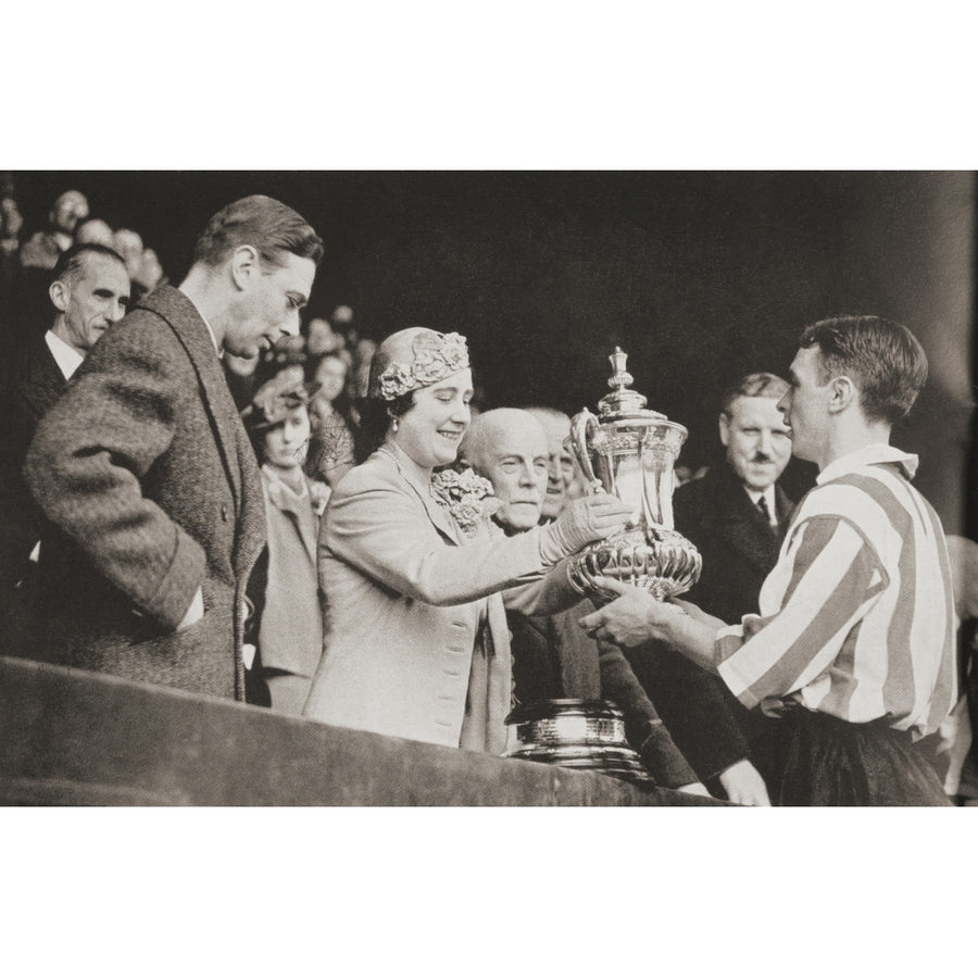 King George Vi And Queen Elizabeth Presenting The Cup To Raich Carter The Sunderland Captain After His Teams Victory At Image 1