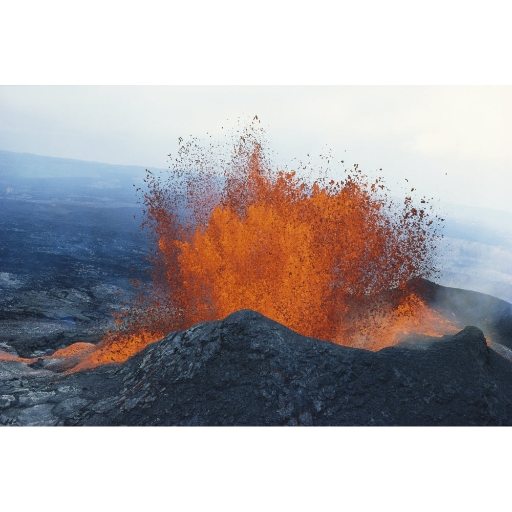 Hawaii Big Island Hawaii Volcanoes National Park Fountaining Lava Puu Oo Vent Crater A28D Poster Print Image 1