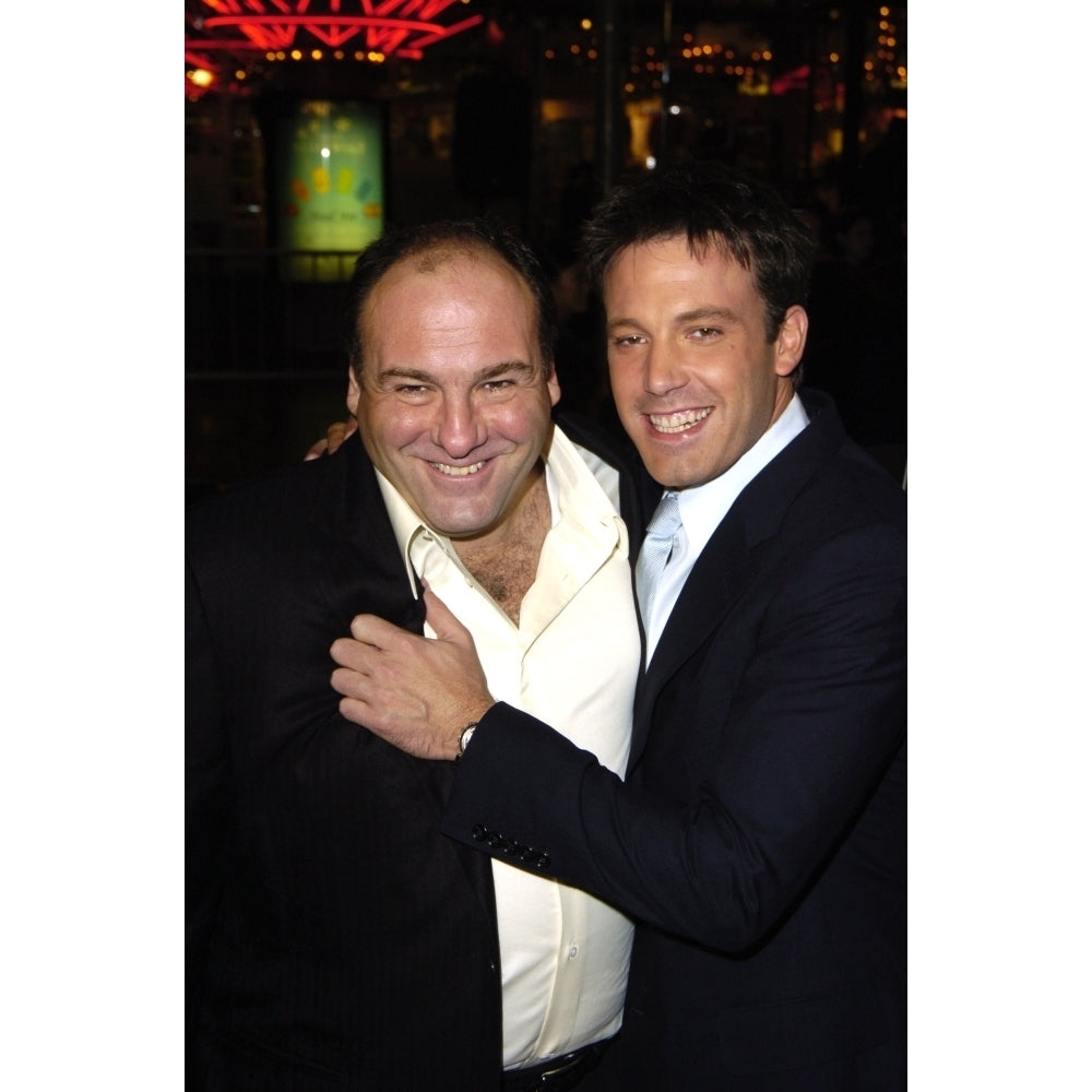 James Gandolfini And Ben Affleck At The Premiere Of Surviving Christmas Los Angeles Ca October 14 2004. (Photo Image 1