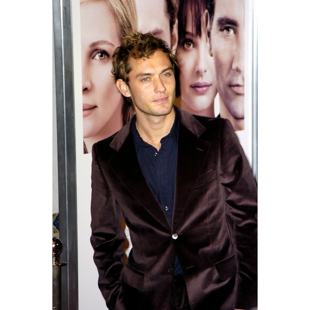 Jude Law At The Premiere Of Closer Los Angeles Ca November 22 2004 In Los Angeles. (Photo Michael Germana Everett Image 2