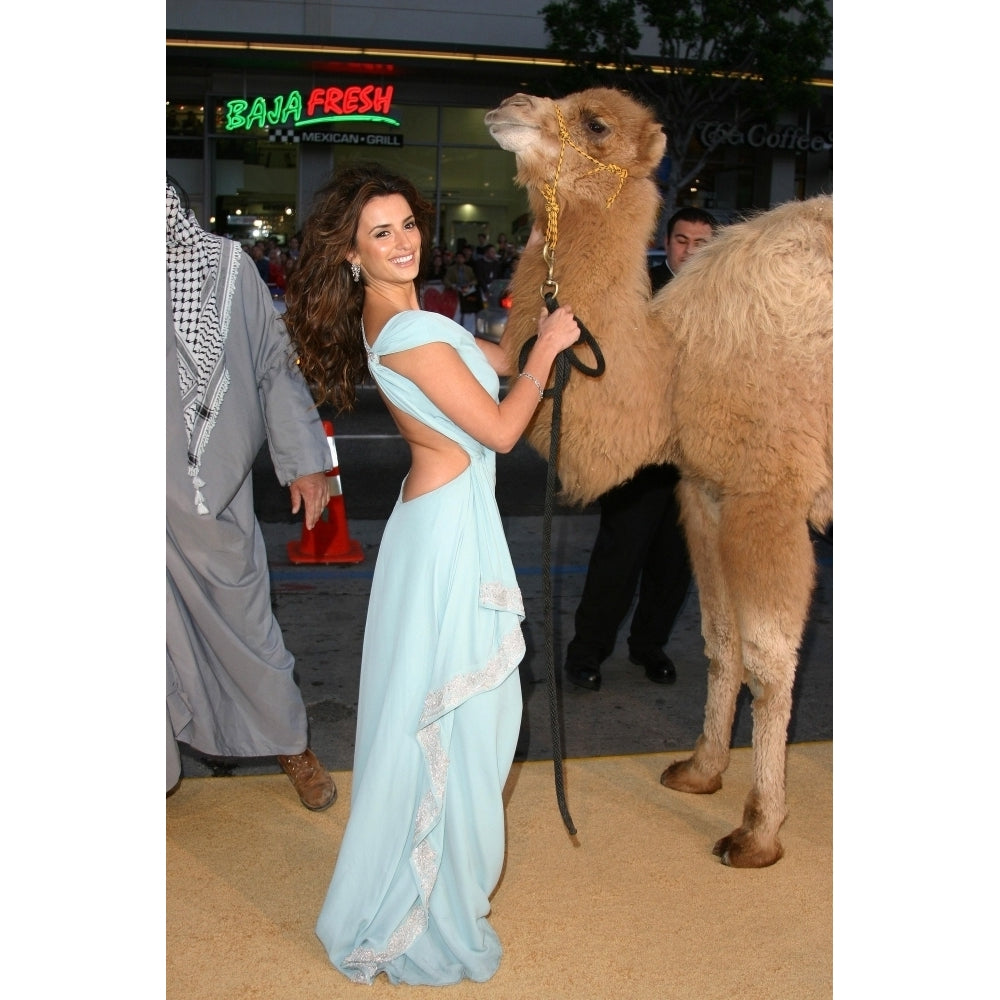 Penelope Cruz Camel At Arrivals For Sahara Premiere GraumanS Chinese Theatre Los Angeles Ca April 04 2005. Photo Image 2