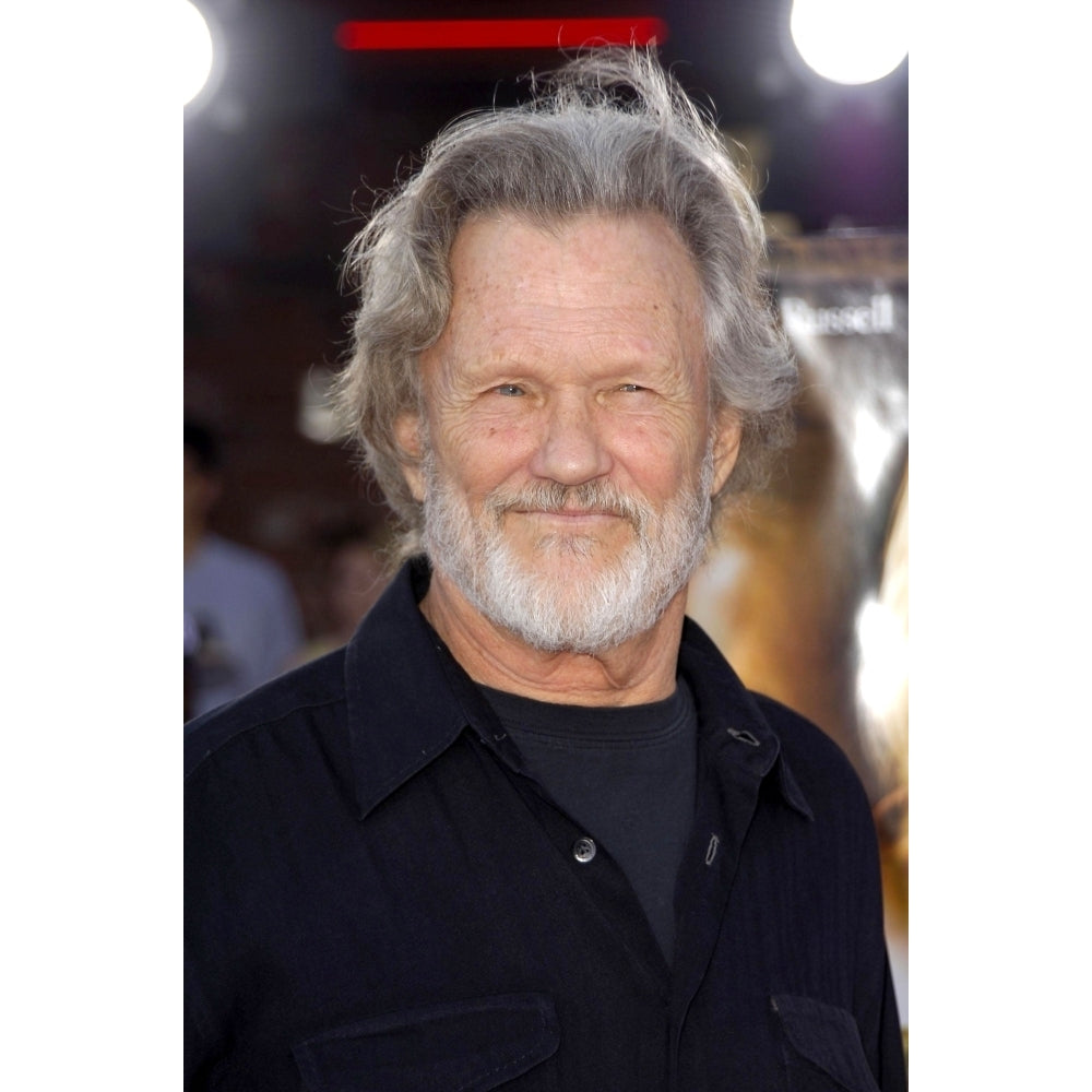 Kris Kristofferson At Arrivals For Premiere Of Dreamer Mann Village Theatre Westwood Ca October 09 2005. Photo By Image 2