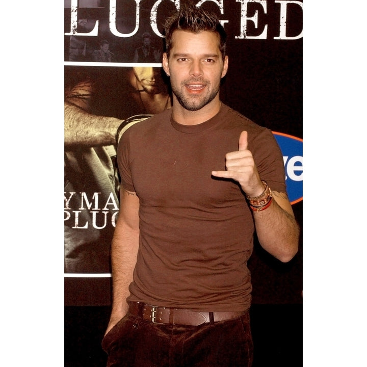 Ricky Martin At In-Store Appearance For Ricky Martin Mtv Unplugged Album Signing Fye Image 1