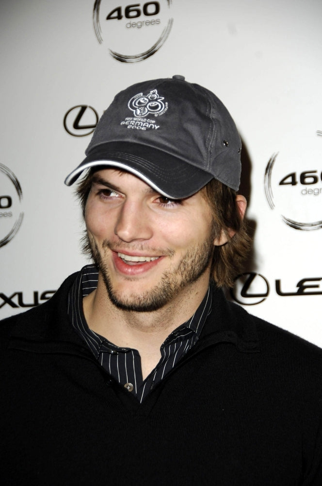 Ashton Kutcher At Arrivals For Lexus 460 Degrees Gallery Debut 460 Degrees Gallery Beverly Hills Ca October 20 Image 1