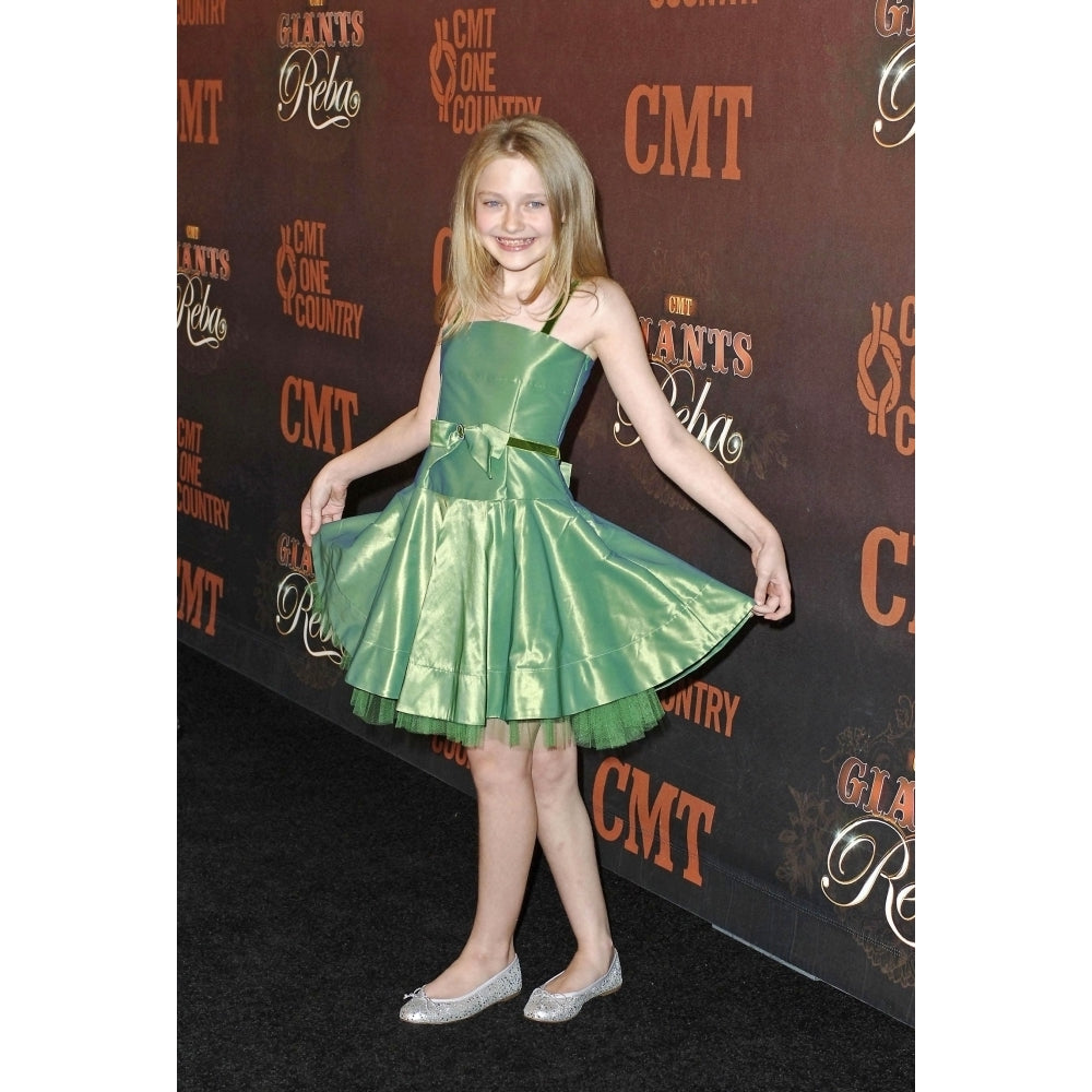 Dakota Fanning At Arrivals For Cmt Giants Honors Reba Mcentire The Kodak Theatre Los Angeles Ca October 26 2006. Image 2