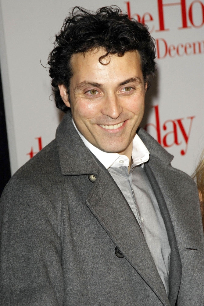 Rufus Sewell At Arrivals For York Premiere Of The Holiday Ziegfeld Theatre York Ny November 29 2006. Photo Image 1