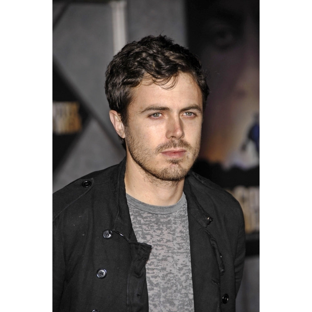 Casey Affleck At Arrivals For No Country For Old Men Premiere El Capitan Theater Los Angeles Ca November 04 2007. Image 1