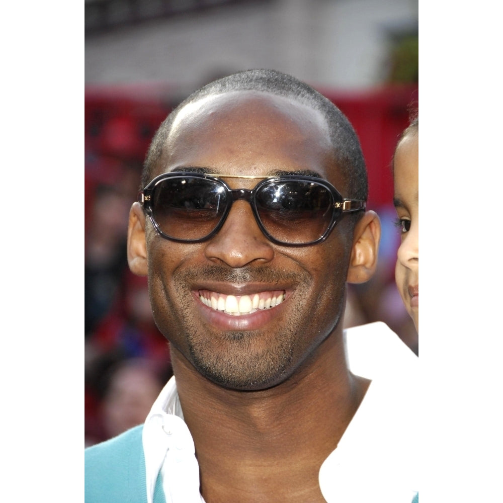 Kobe Bryant At Arrivals For Premiere Of Pirates Of The Caribbean At WorldS End Disneyland Anaheim Ca May 19 2007. Image 1