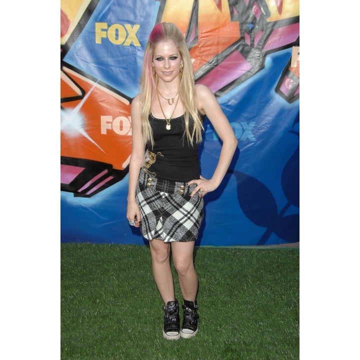 Avril Lavigne At Arrivals For 2007 Teen Choice Awards Gibson Amphitheatre Universal City Ca August 26 2007. Photo Image 1