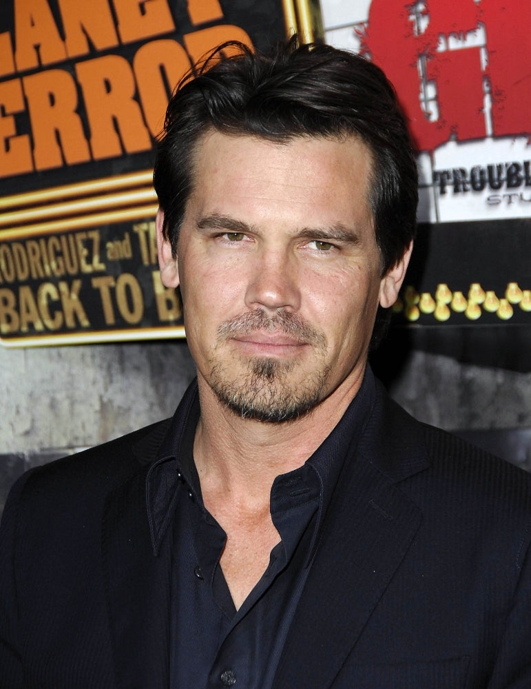 Josh Brolin At Arrivals For Grindhouse Los Angeles Premiere Orpheum Theatre Los Angeles Ca March 26 2007. Photo By Image 1