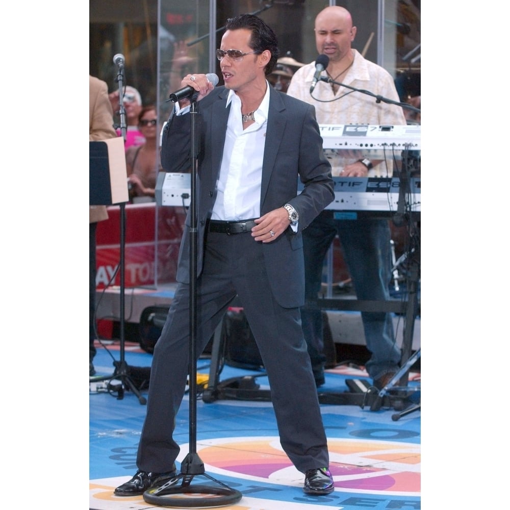 Marc Anthony On Stage For Marc Anthony On The Nbc Today Show Rockefeller Center York Ny July 27 2007. Photo By Image 2