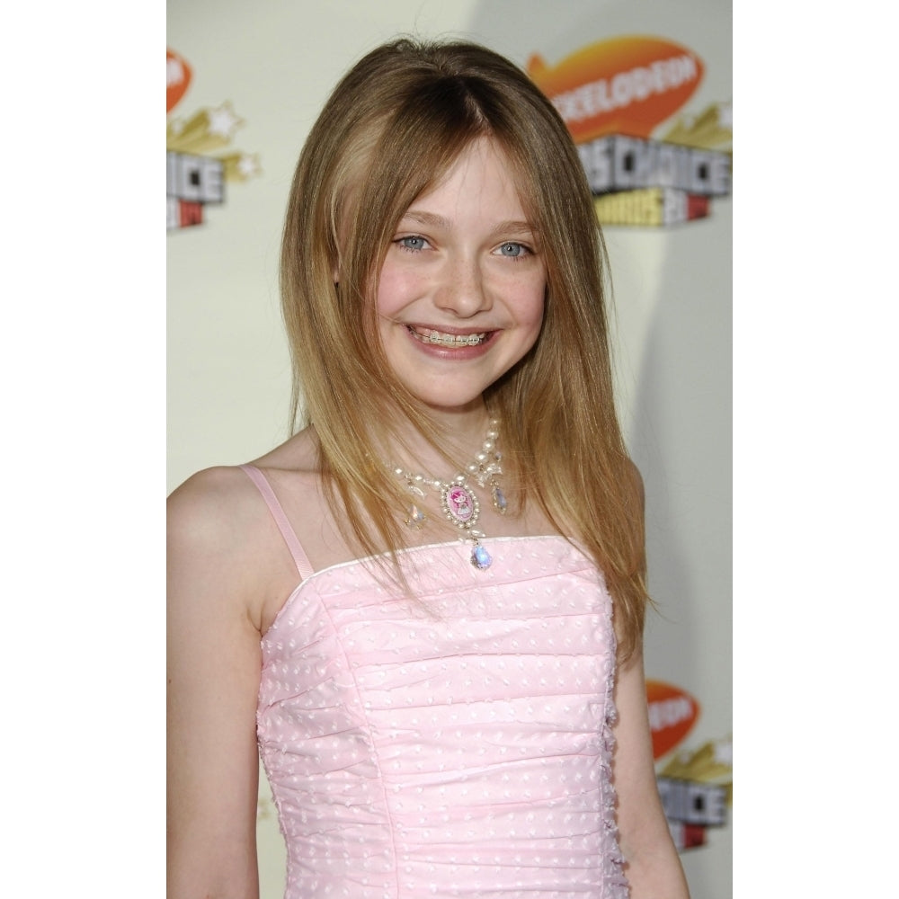 Dakota Fanning At Arrivals For 2007 NickelodeonS Kids Choice Awards Ucla Pauley Pavilion Los Angeles Ca March 31 Image 2