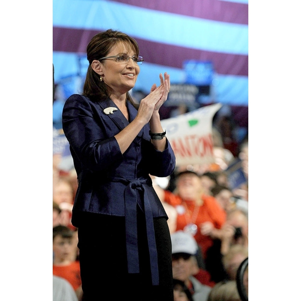 Republican Vice Presidential Candidate Alaska Governor Sarah Palin At A Public Appearance For Sarah Palin Campaign Stop Image 1