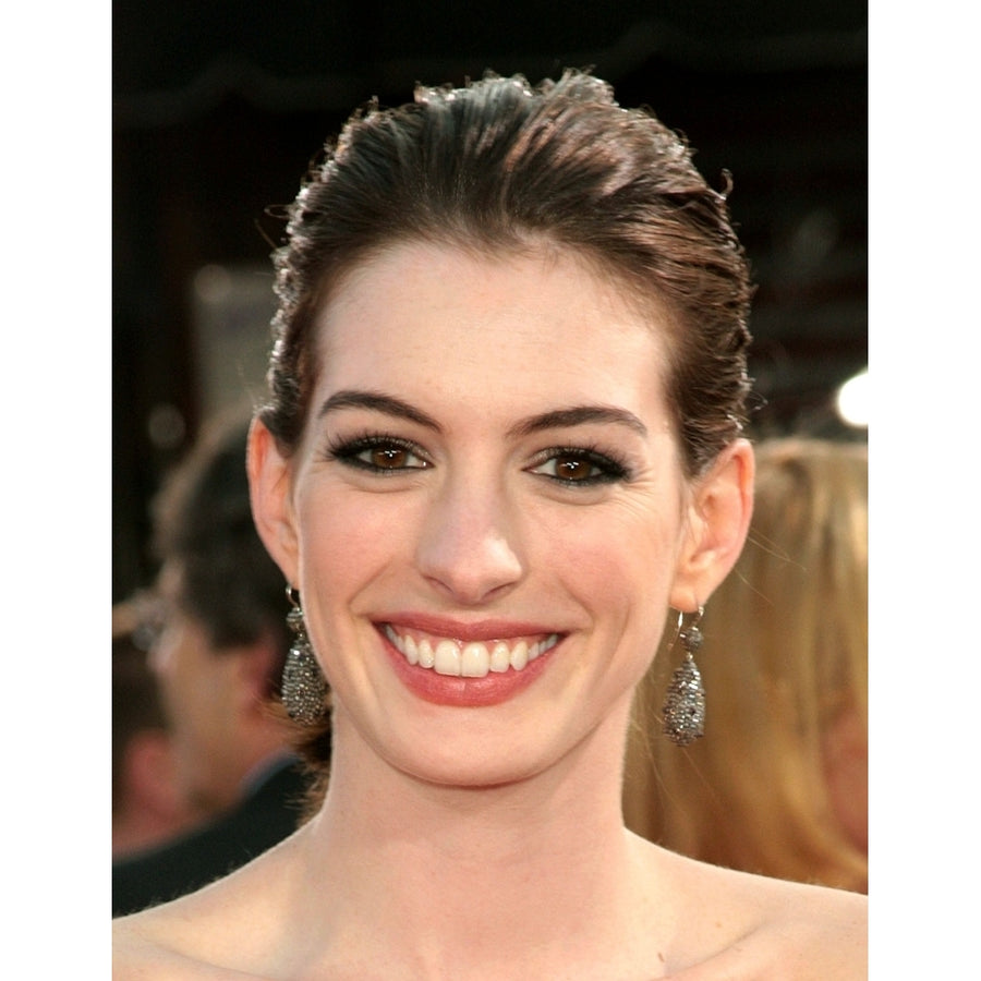 Anne Hathaway At Arrivals For Get Smart Premiere Mann Village Theatre Westwood Ca June 16 2008. Photo By James Image 1