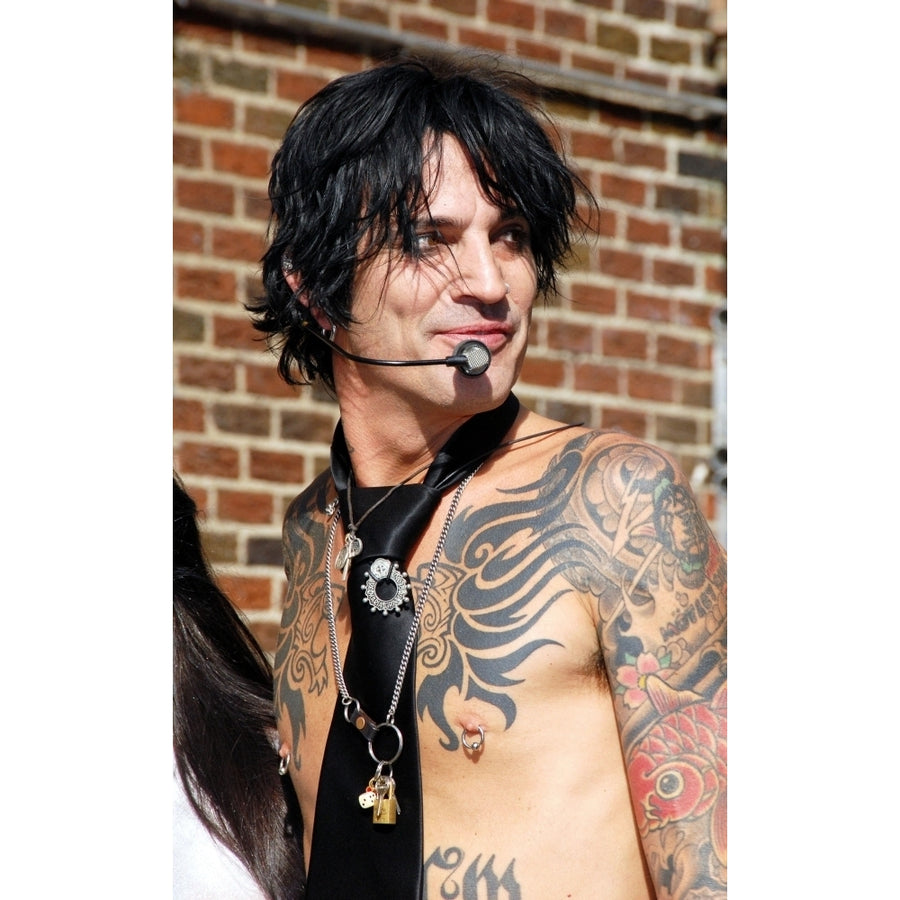 Tommy Lee At Talk Show Appearance For Tues - The Late Show With David Letterman Photo Print Image 1