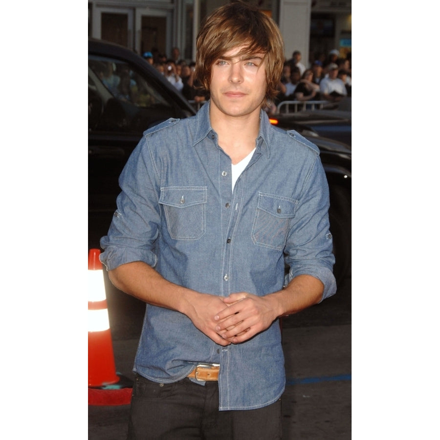 Zac Efron At Arrivals For Hangover Premiere GraumanS Chinese Theatre Los Angeles Ca June 2 2009. Photo By Dee Image 1