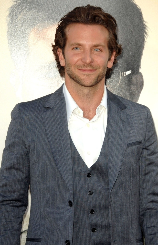 Bradley Cooper At Arrivals For Hangover Premiere GraumanS Chinese Theatre Los Angeles Ca June 2 2009. Photo By Dee Image 1