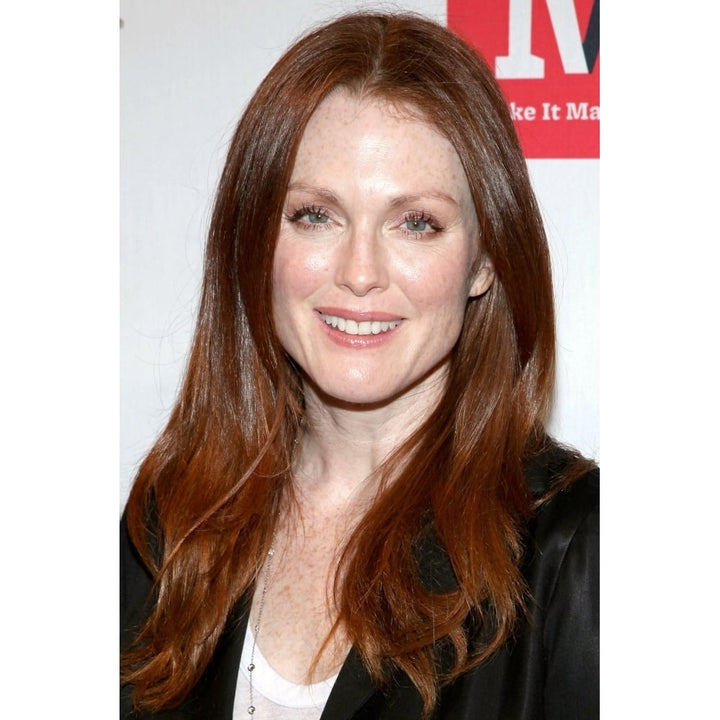 Julianne Moore In Attendance For ReaderS DigestS Make It Matter Day In Support Of Literacy And Education Image 1