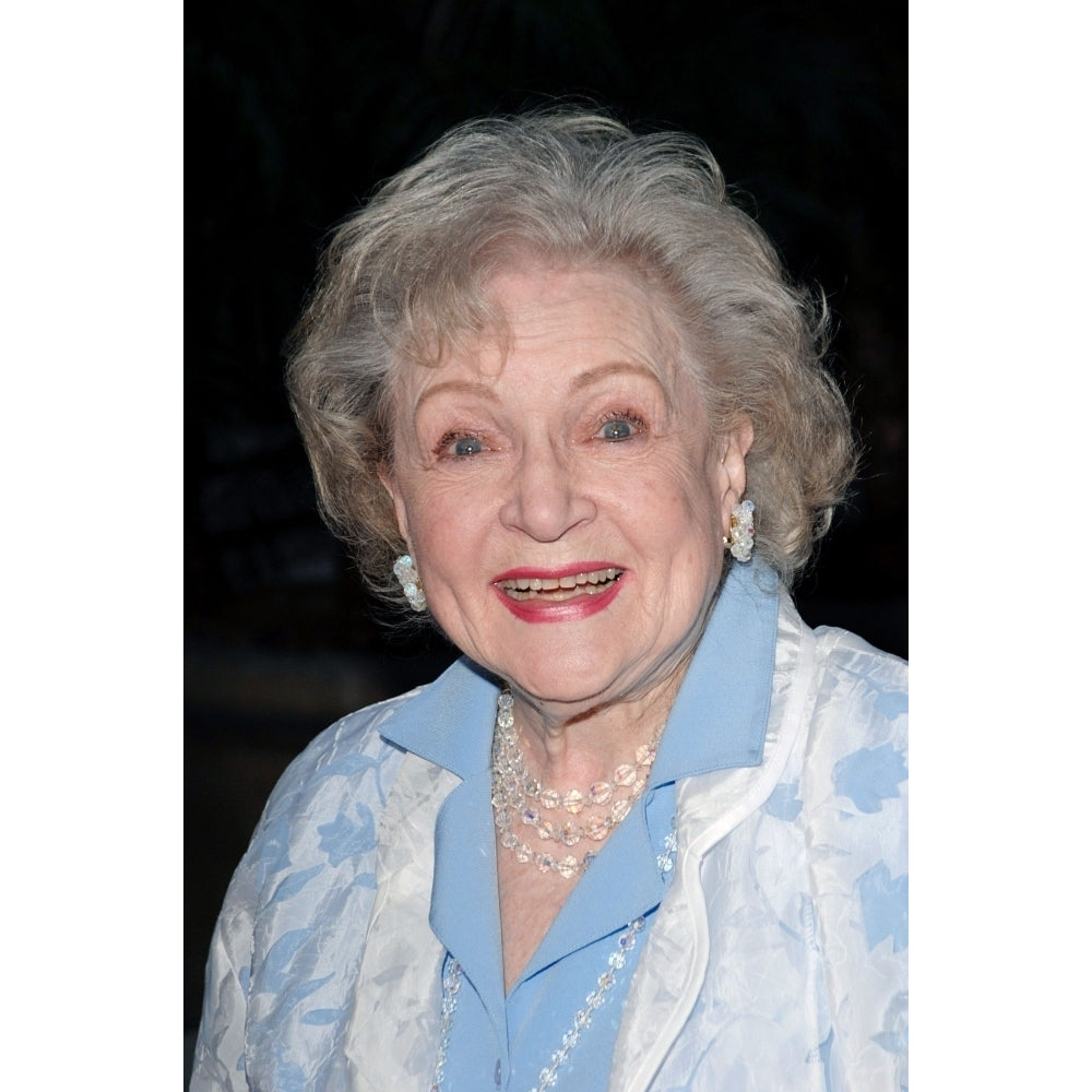 Betty White At Arrivals For Love N Dancing Premiere Arclight Hollywood Los Angeles Ca May 6 2009. Photo By Roth Image 2