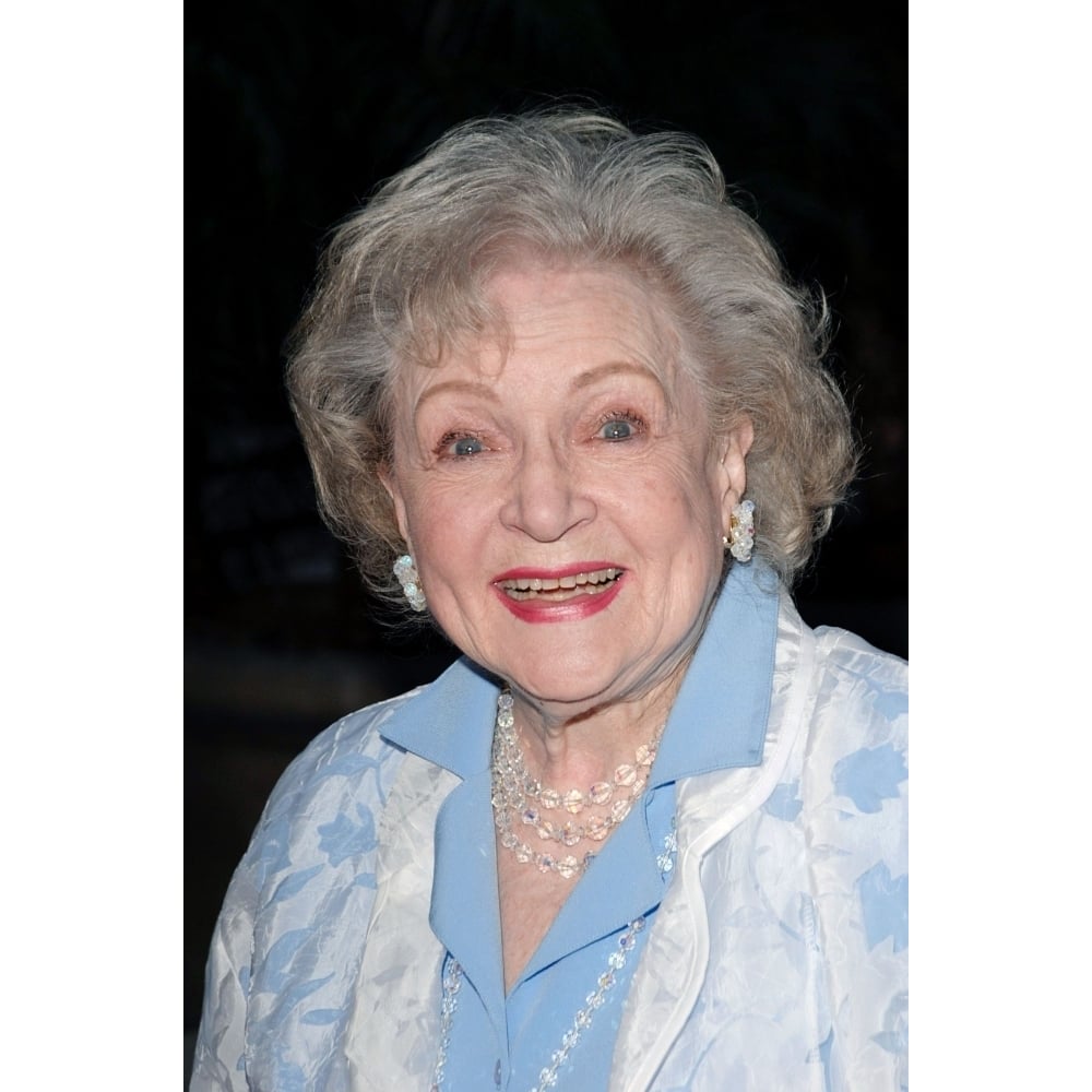 Betty White At Arrivals For Love N Dancing Premiere Arclight Hollywood Los Angeles Ca May 6 2009. Photo By Roth Image 1