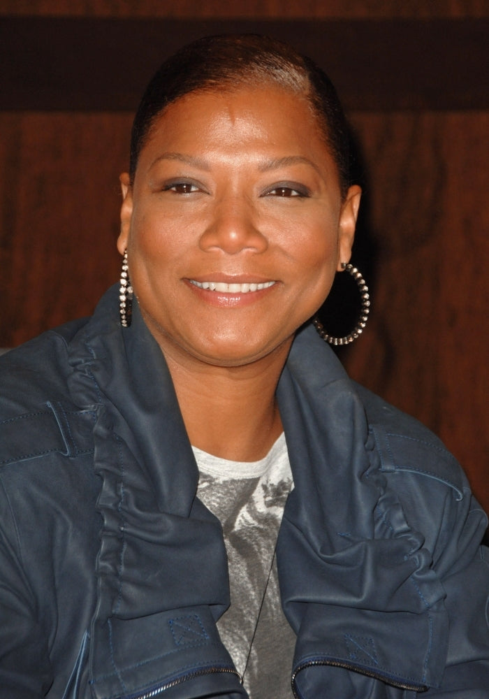 Queen Latifah At In-Store Appearance For Queen Latifah Signs Copies Of Put On Your Crown Photo Print Image 1