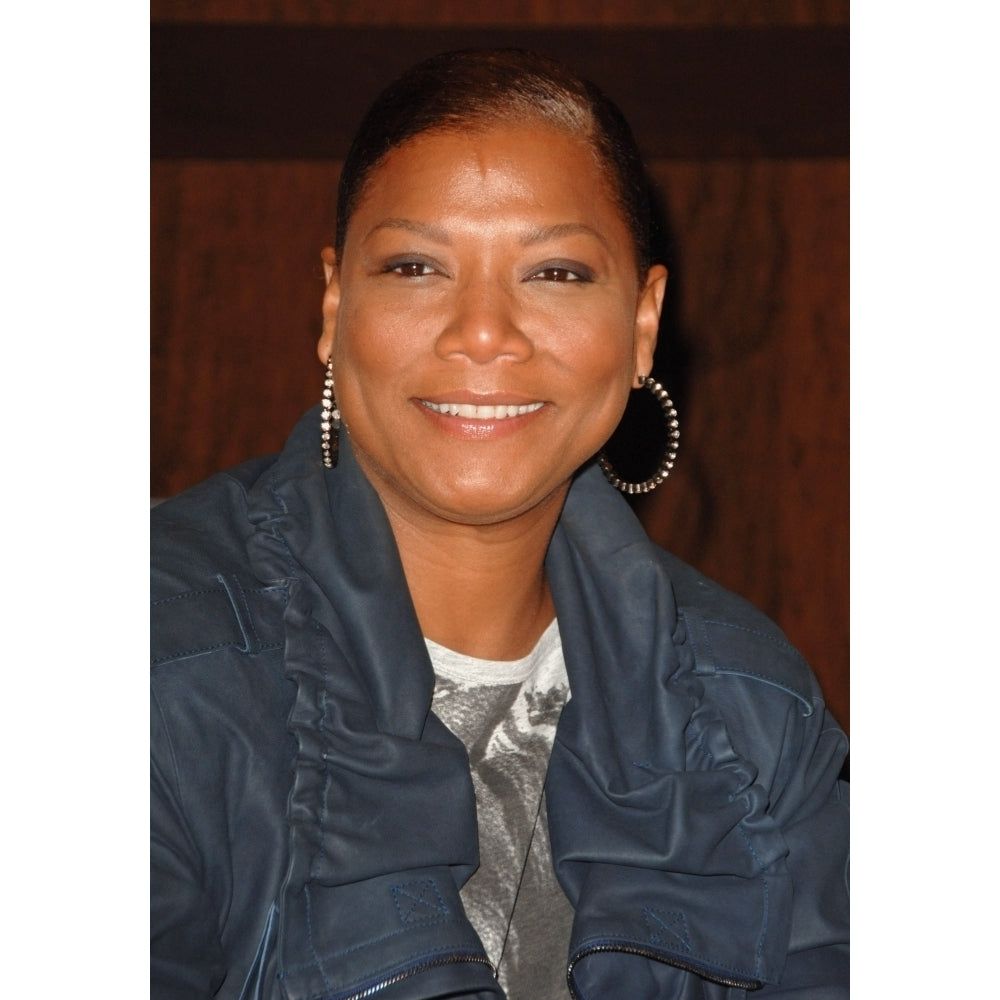 Queen Latifah At In-Store Appearance For Queen Latifah Signs Copies Of Put On Your Crown Photo Print Image 2