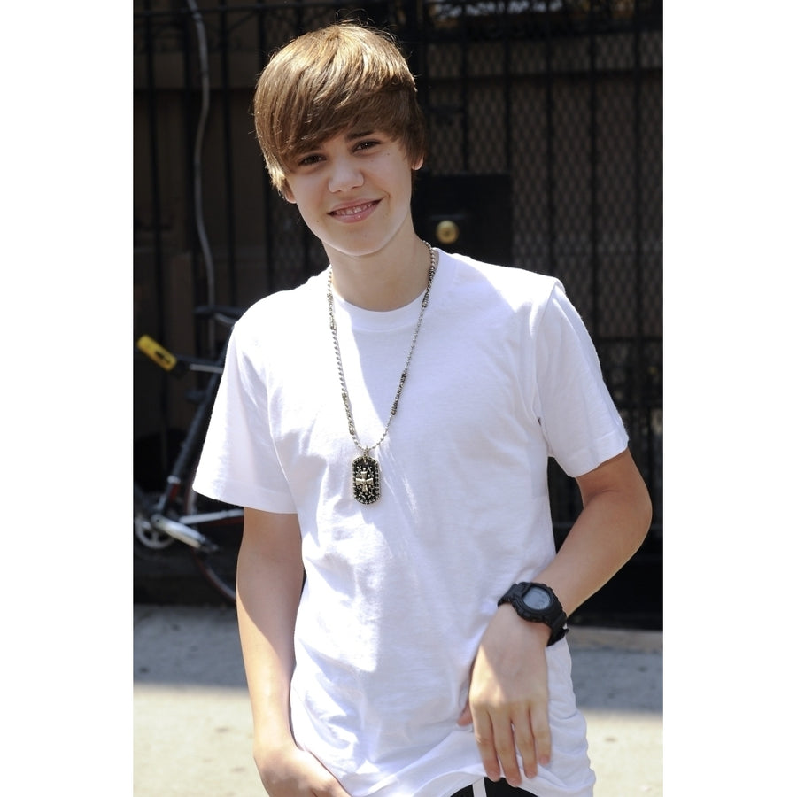 Justin Bieber Leaves A Midtown Manhattan Photo Studio Out And About For Celebrity Candids - Friday York Ny June Image 1