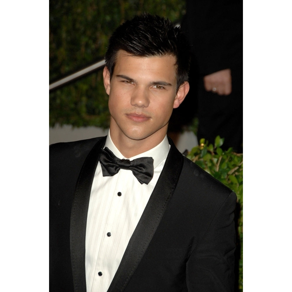 Taylor Lautner At Arrivals For Vanity Fair Oscar Party Sunset Tower Hotel Los Angeles Ca March 7 2010. Photo By Dee Image 2