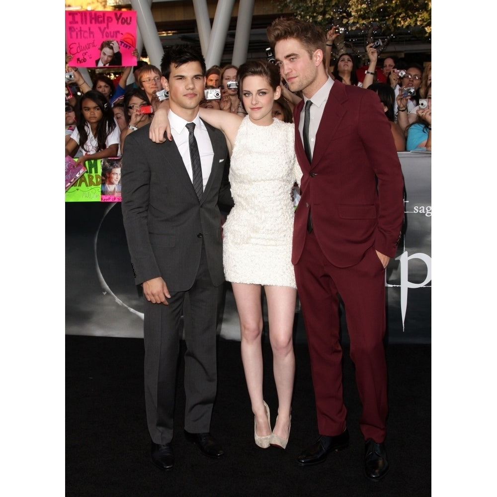 Taylor Lautner Kristen Stewart Robert Pattinson Image 2