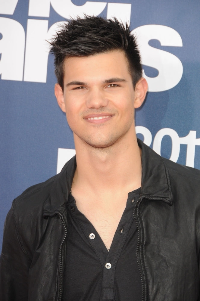 Taylor Lautner At Arrivals For The 20Th Annual Mtv Movie Awards - Arrivals Gibson Amphitheatre Los Angeles Ca June 5 Image 1