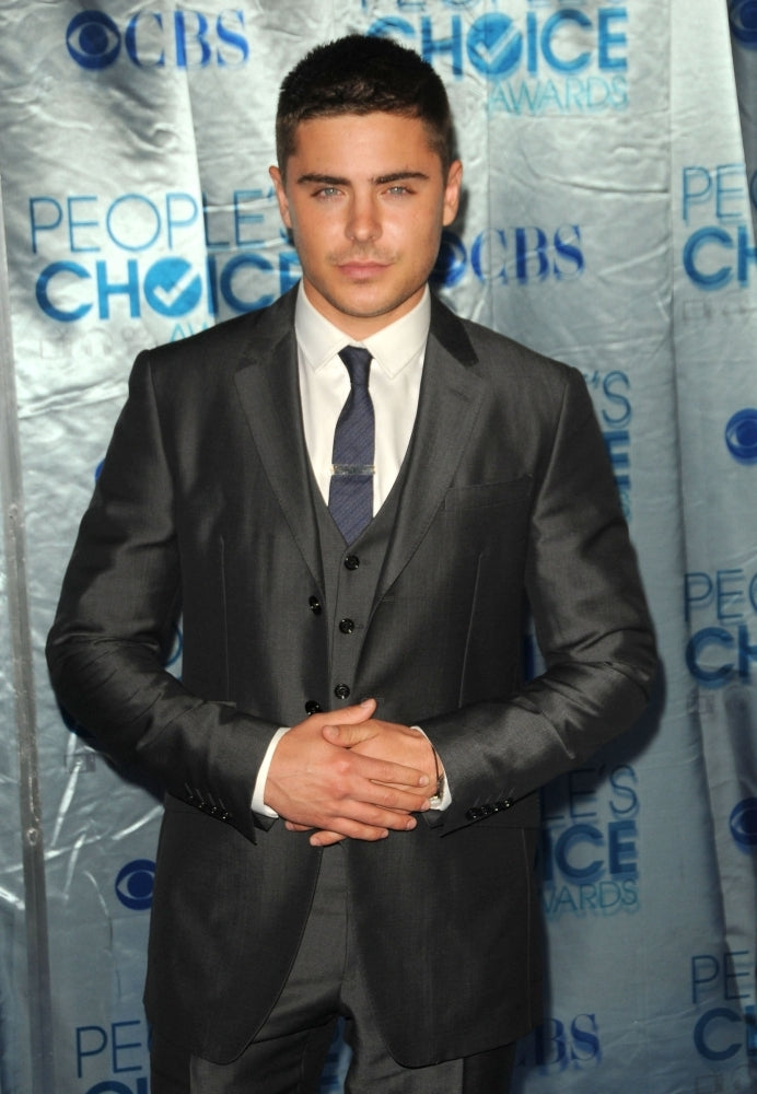 Zac Efron At Arrivals For PeopleS Choice Awards 2011 - Arrivals Nokia Theatre L.A. Live Los Angeles Ca January 5 Image 1