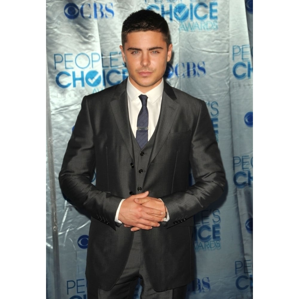 Zac Efron At Arrivals For PeopleS Choice Awards 2011 - Arrivals Nokia Theatre L.A. Live Los Angeles Ca January 5 Image 1