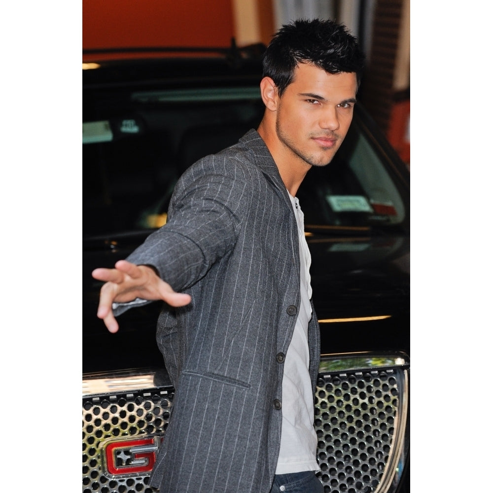 Taylor Lautner Leaves The Live With Regis And Kelly Taping At The Abc Lincoln Center Out And About For Celebrity Image 1