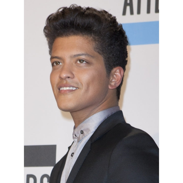 Bruno Mars In The Press Room For The 38Th Annual American Music Awards - Press Room Photo Print Image 2