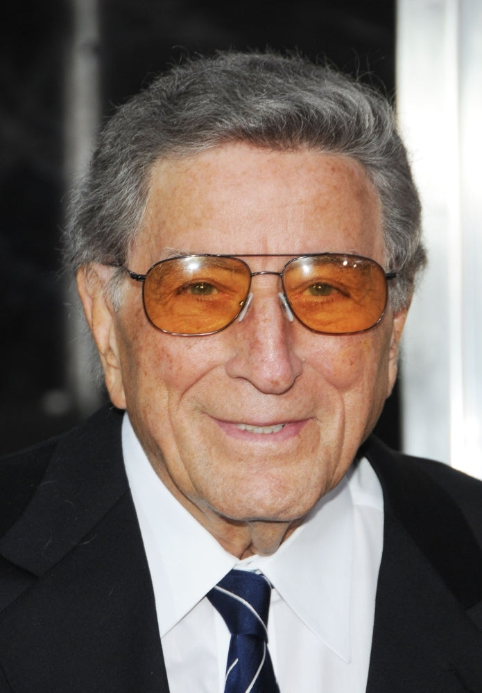 Tony Bennett At Arrivals For Hugo Premiere The Ziegfeld Theatre York Ny November 21 2011. Photo By Desiree Image 1