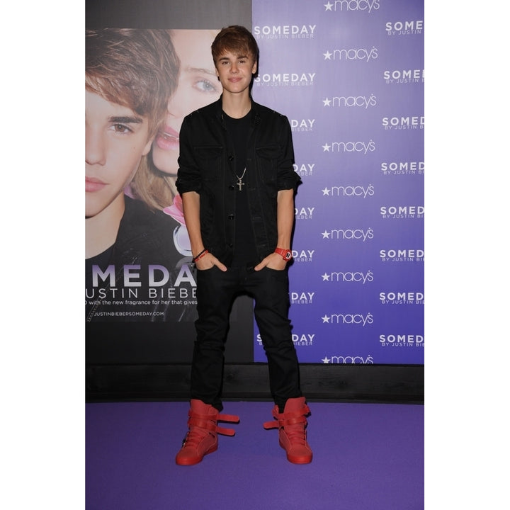 Justin Bieber At In-Store Appearance For Justin Bieber Someday Fragrance Launch MacyS Herald Square Department Store Image 2