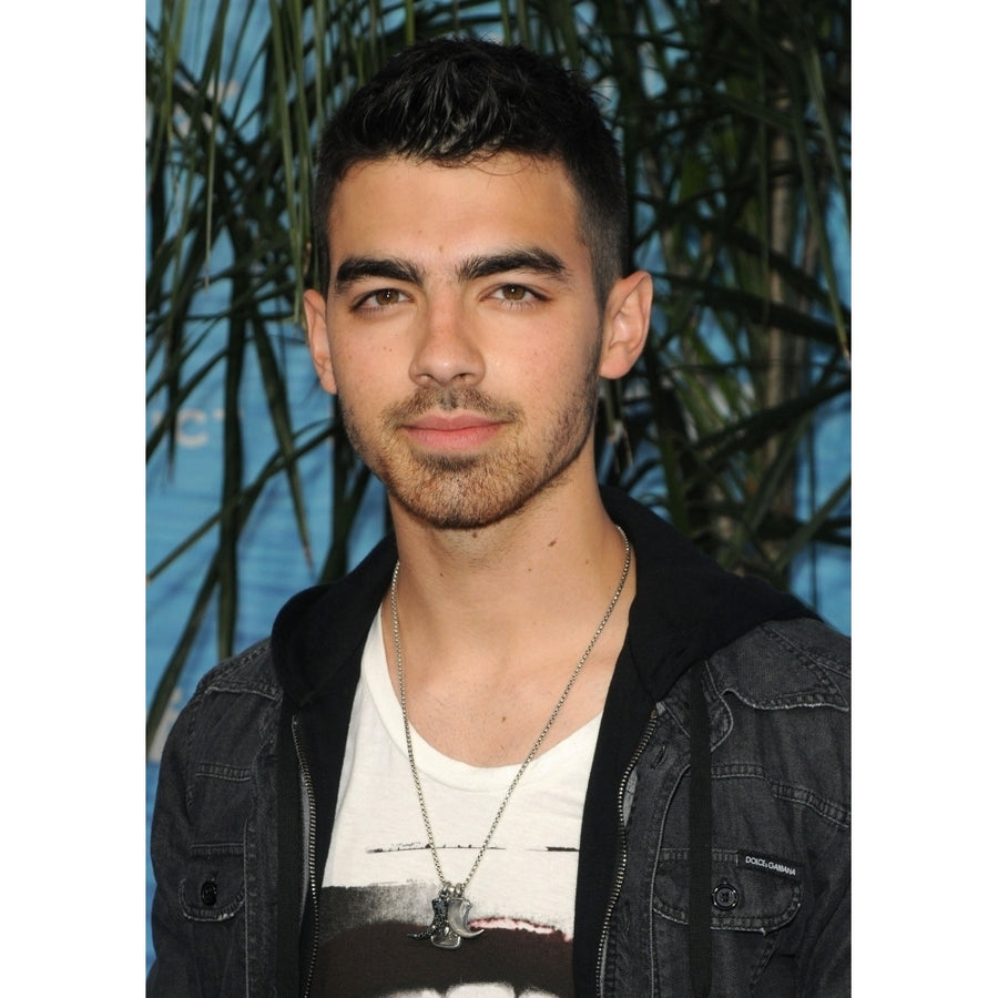 Joe Jonas At Arrivals For Soul Surfer Premiere Arclight Cinerama Dome Los Angeles Ca March 30 2011. Photo By Dee Image 1