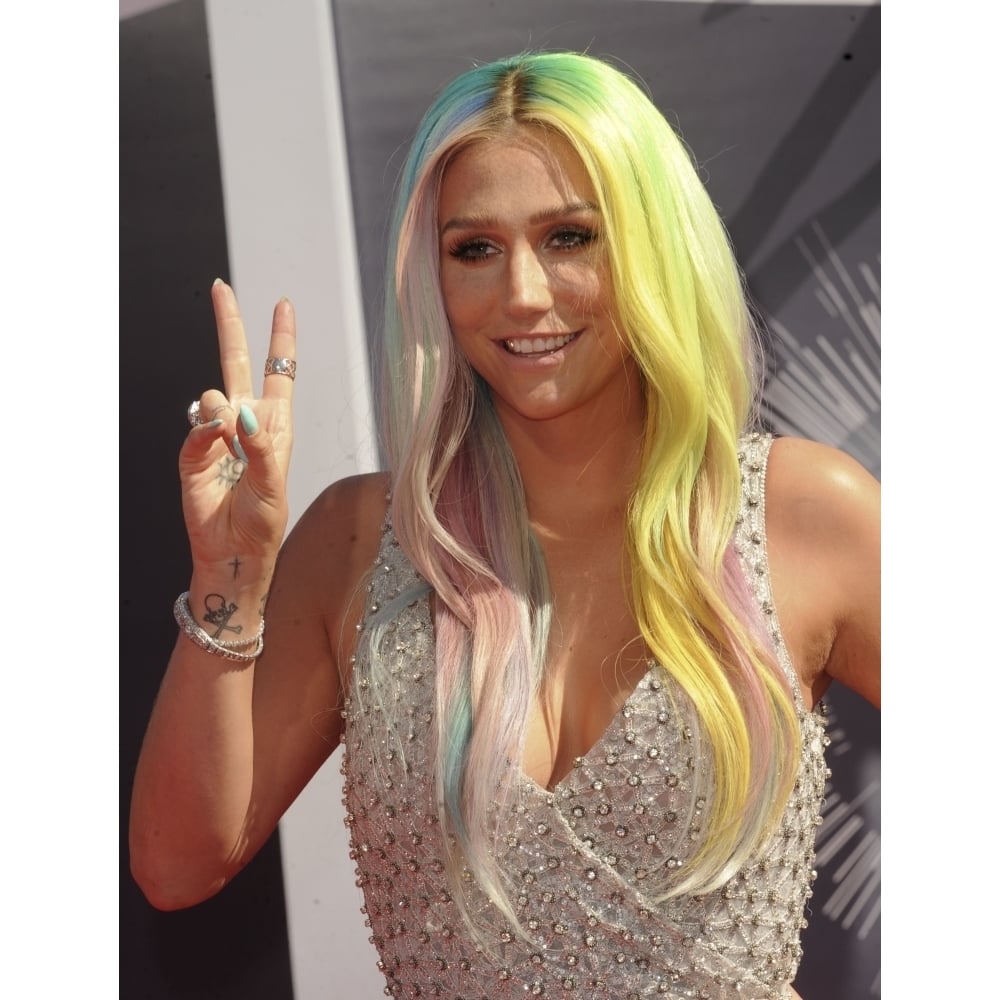 Kesha At Arrivals For Mtv Video Music Awards 2014 The Forum Inglewood Ca August 24 2014. Photo By Elizabeth Image 1