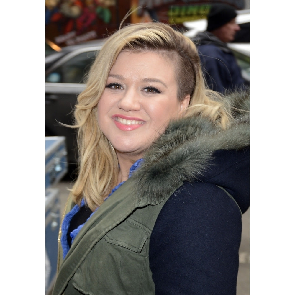 Kelly Clarkson At Gma Out And About For Celebrity Candids - Tue York Ny March 3 2015. Photo By Derek Image 2