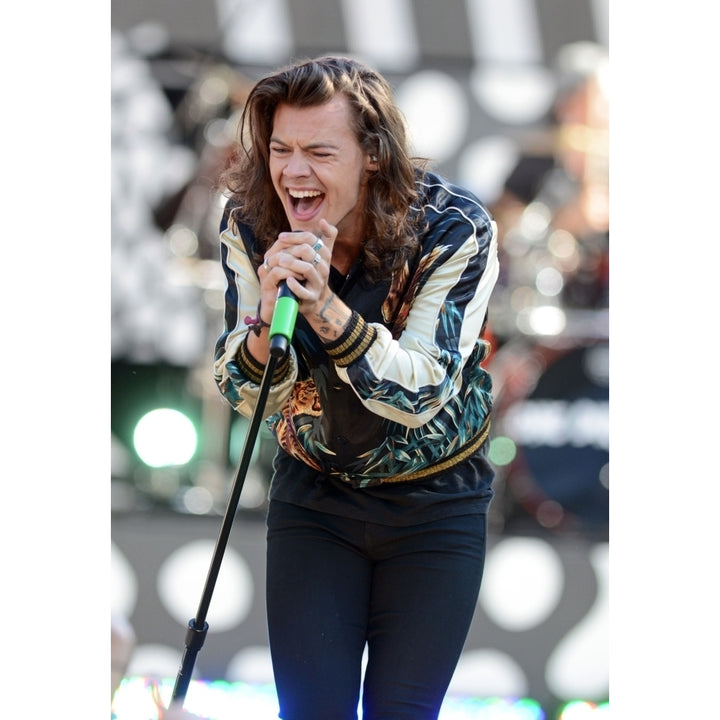 Harry Styles On Stage For AbcS Good Morning America Fun In The Sun Summer Image 2