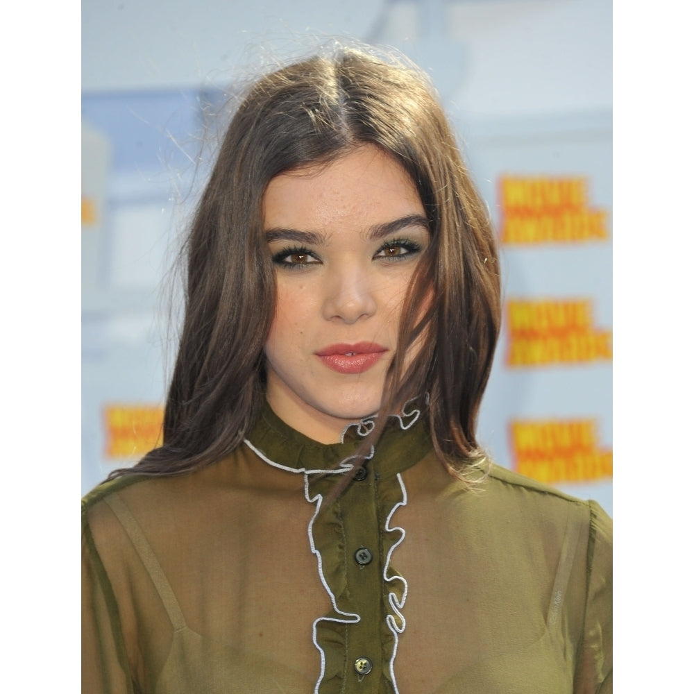 Hailee Steinfeld At Arrivals For Mtv Movie Awards 2015 - Arrivals 2 Nokia Theatre L.A. Live Los Angeles Ca April 12 Image 2