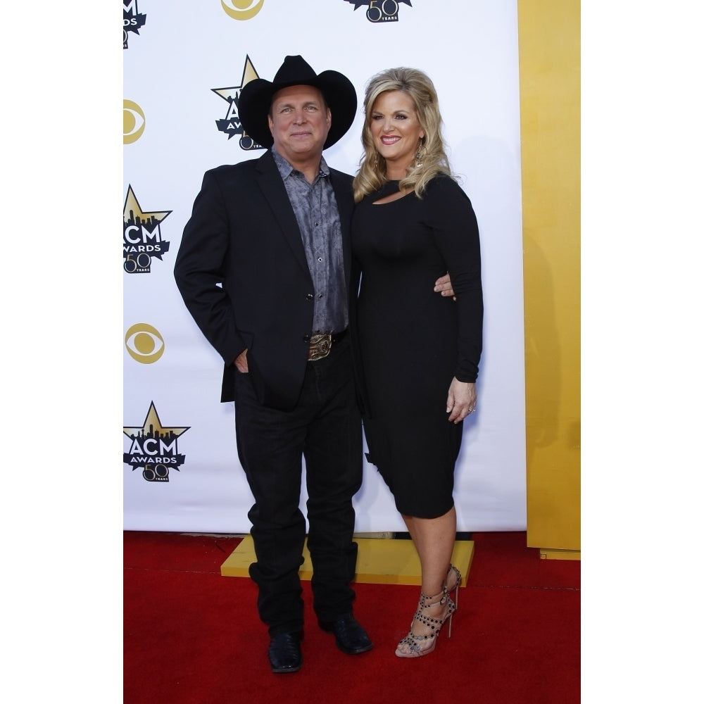 Garth Brooks Trisha Yearwood At Arrivals For 50Th Academy Of Country Music Awards 2015 - Part 2 Arlington Image 1