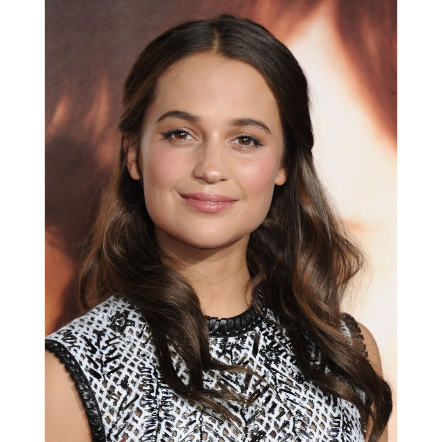 Alicia Vikander At Arrivals For The Danish Girl Premiere Photo Print Image 1