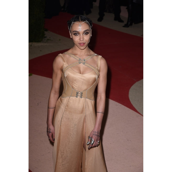 Arrivals Manus X Machina Fashion In An Age Technology Opening Night Costume Institute Annual Gala Part 2 Image 1