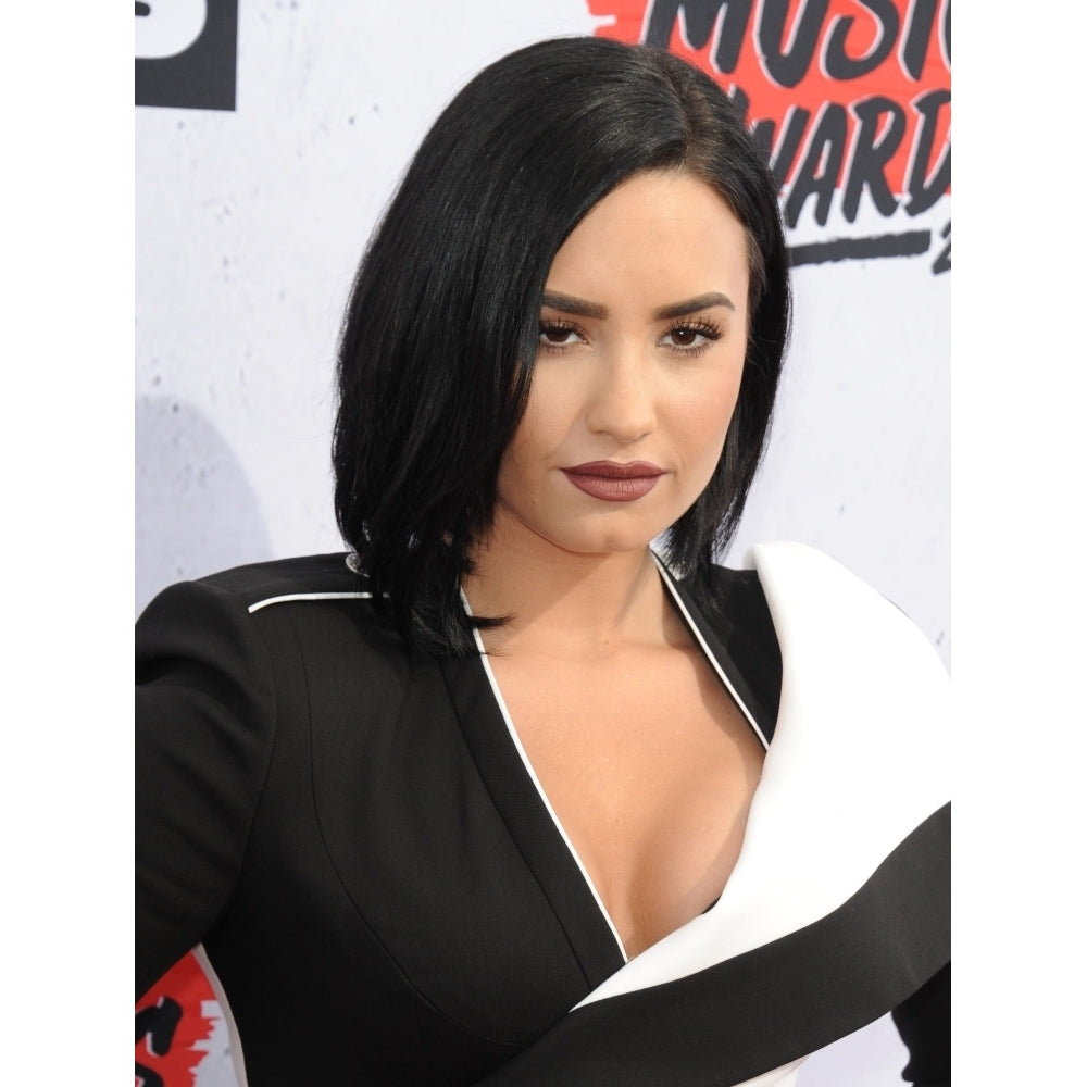 Demi Lovato At Arrivals For The Iheartradio Music Awards 2016 - Arrivals 2 The Forum Los Angeles Ca April 3 2016. Image 2